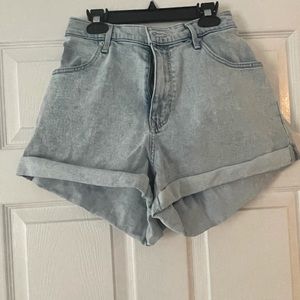 Express light wash mom shorts size 8